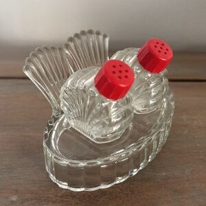 Vintage Clamshell Glass Salt & Pepper Shakers Red Lucite Tops 40s Beach Chair